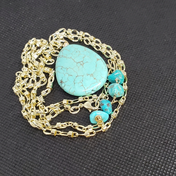 "New" Turquoise & Howlite Pendant - Picture 3 of 4